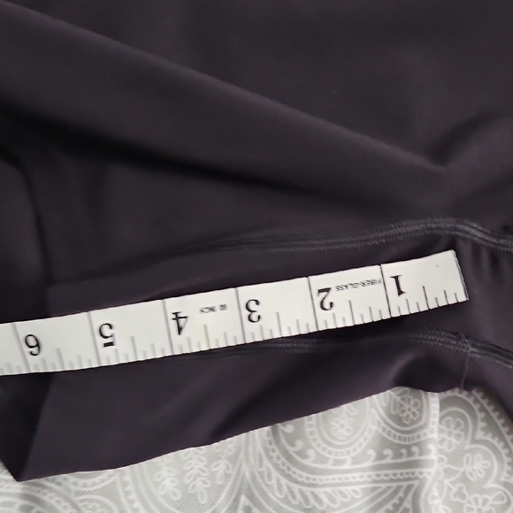 Gymshark Women's Black Bike Shorts - Picture 7 of 9